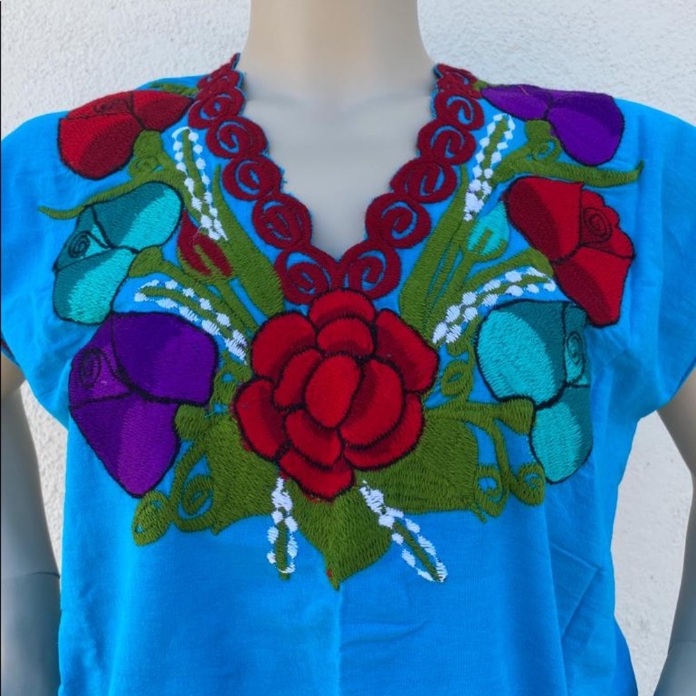 MEXICAN EMBROIDERED BLOUSE IN BLUE